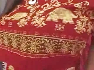 Мужик на острове трахает трех азиатки порно видео сексуальных малышек