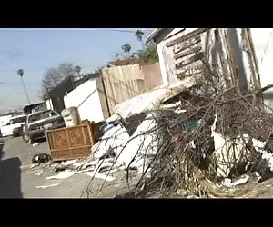 Сука трахает порно популярное себя серебряным дилдо