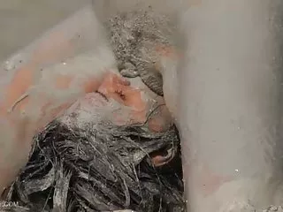 Брюнетка смотреть порно бесплатно и регистрации в красных колготках дрочит член своего парня