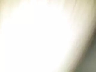 Двое парней подбирают студента Машу на автобусной остановке и предлагают ей заняться сексом, чтобы не скучать. Она соглашается, потому что не зря сегодня под ее юбкой порно бес нет трусиков!