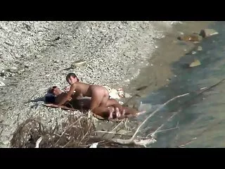 Молодые геи занимаются любовью на кресле домашнее прно