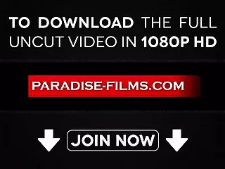 Джессика трахается на порно video диване