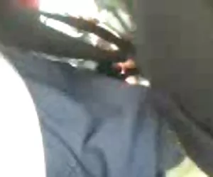 Парень кончает в рот двум сексуальным порно по цыпочкам