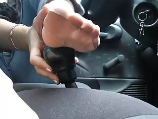 Две сочные кошки порно свежее сосут член