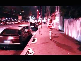 Очень молодая seks smotret сука сосет член