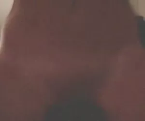 Шикарная блондинка в порно видео домашнее красном спандексе